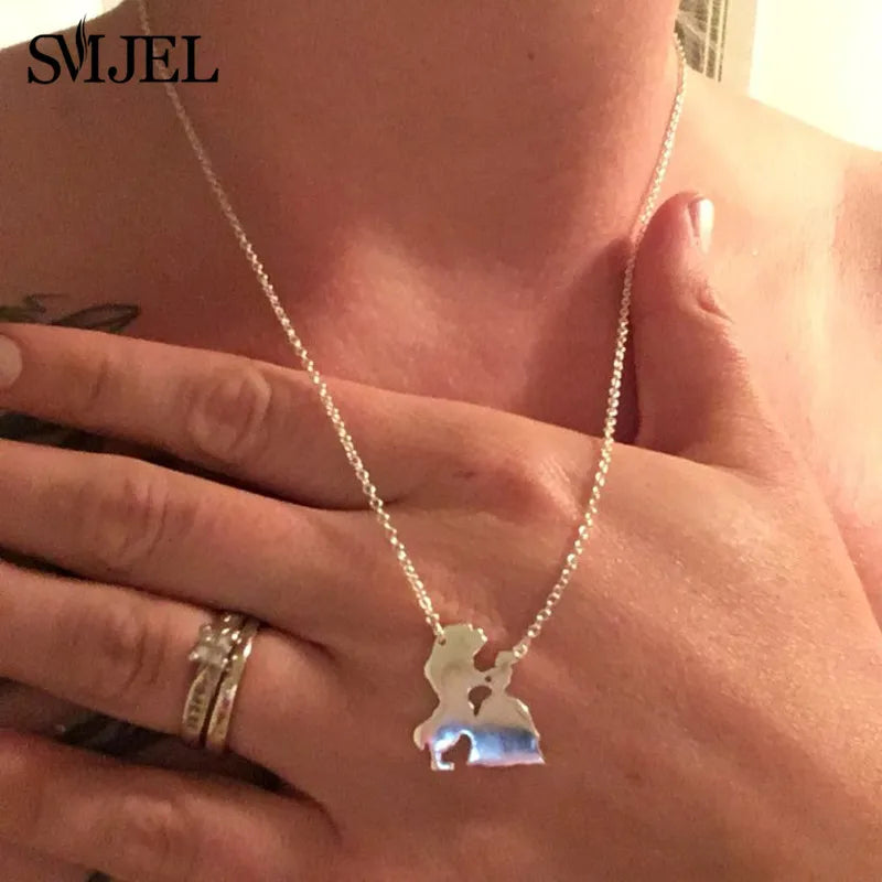Amora™ | Parent &amp; Child Silhouette Pendant Necklace