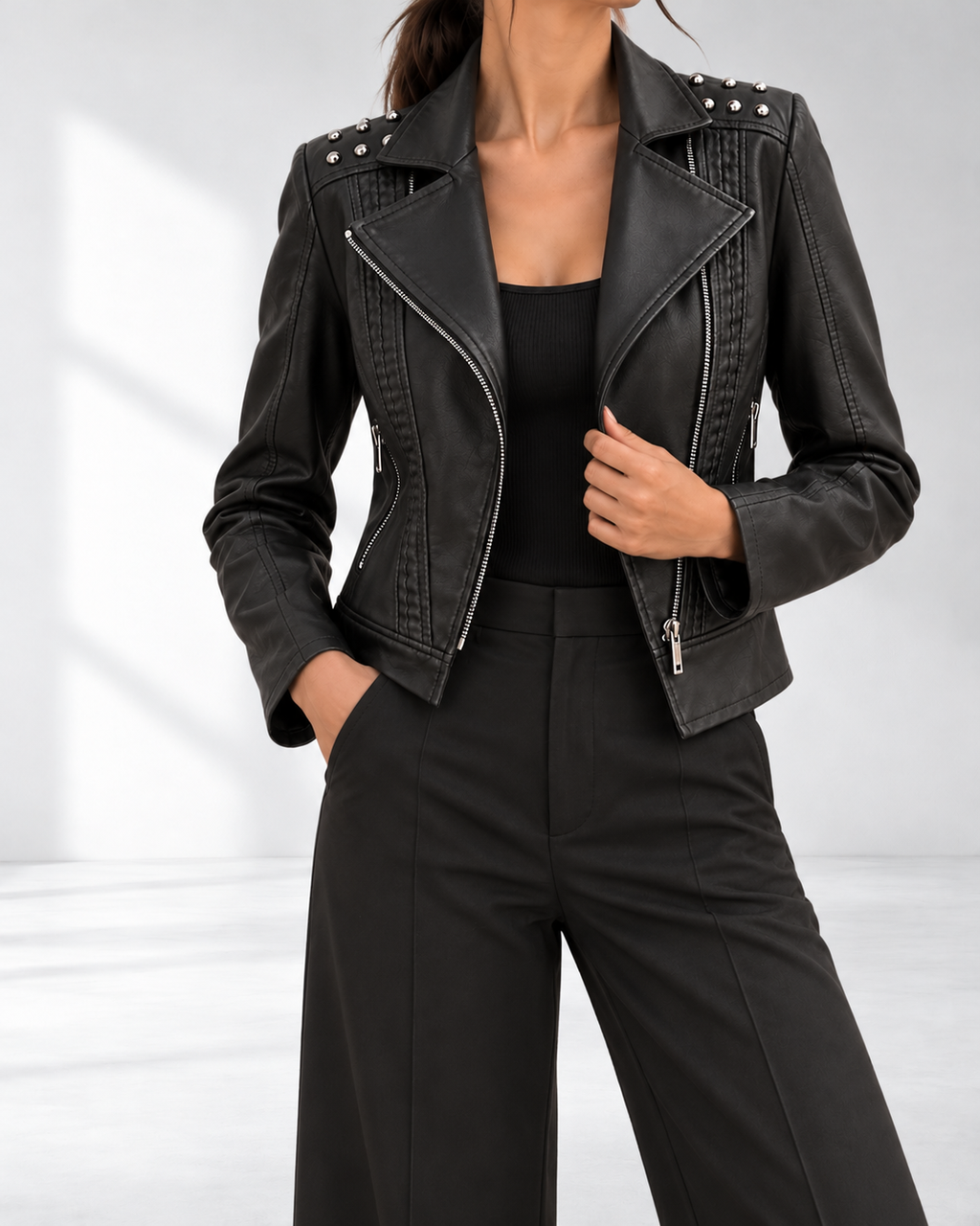 Valeria™ | Kort Bikerjack met Studs