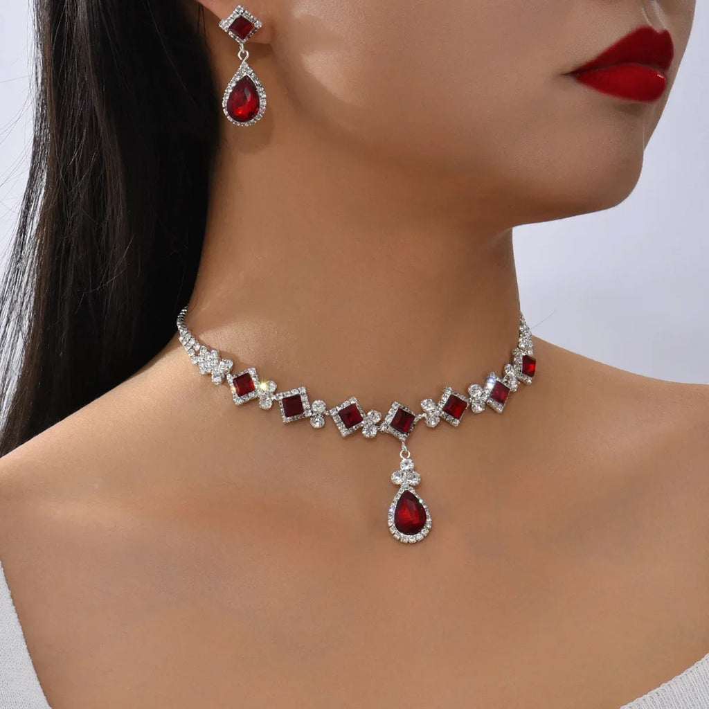 Rubyelle™ | Ketting- & Oorbellenset met Druppelkristal