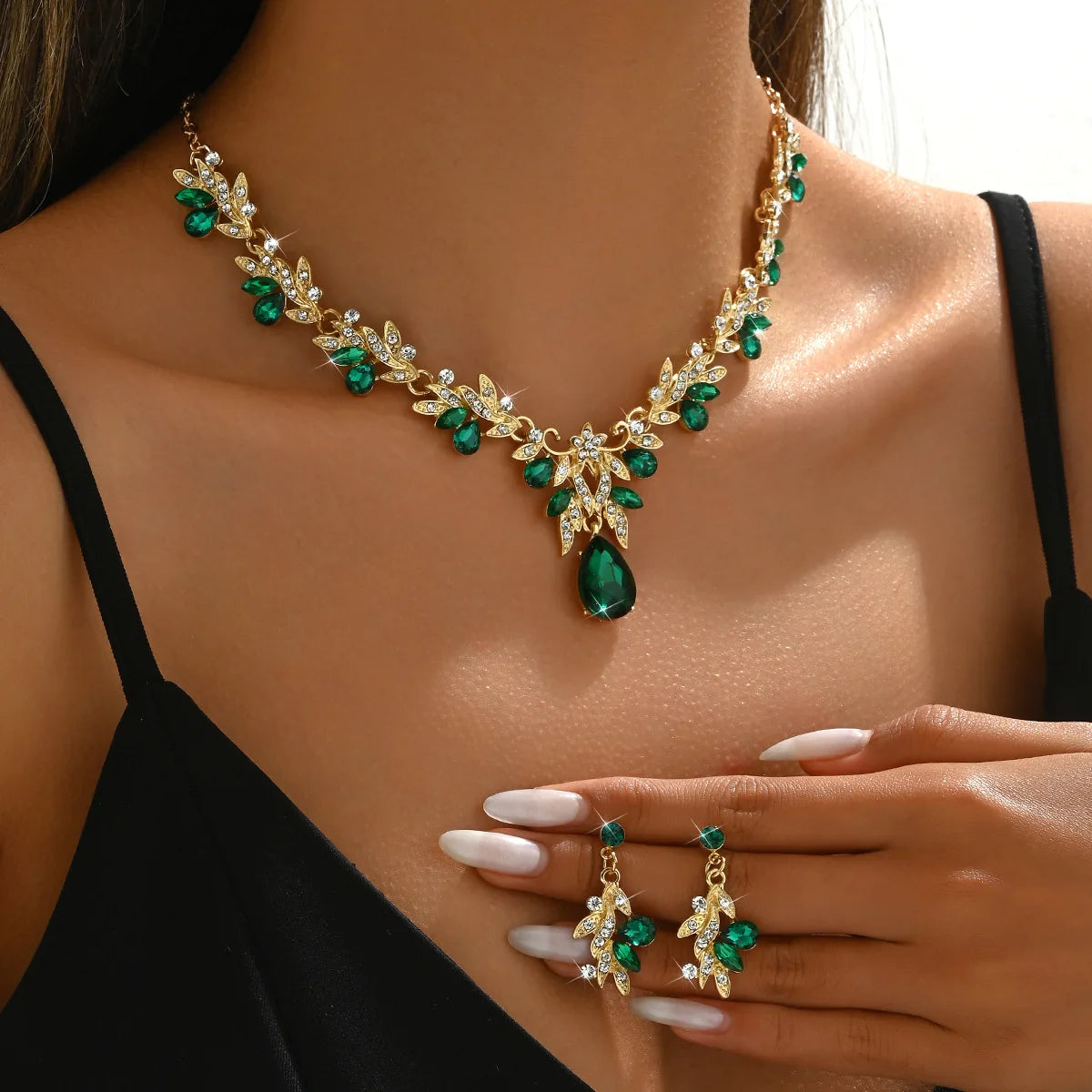 Lunelle™ | Crystal Leaf Necklace &amp; Earring Set
