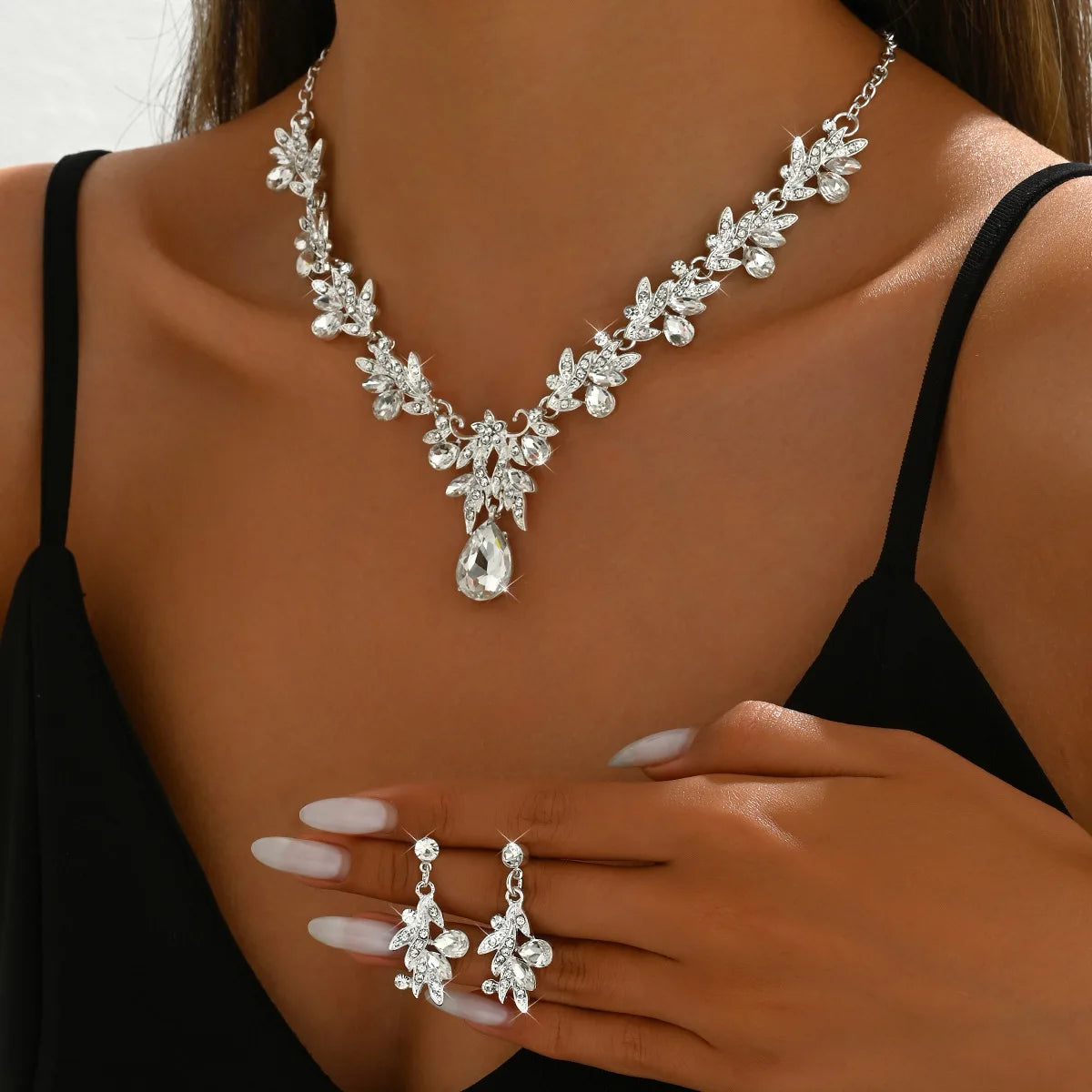 Lunelle™ | Crystal Leaf Necklace &amp; Earring Set
