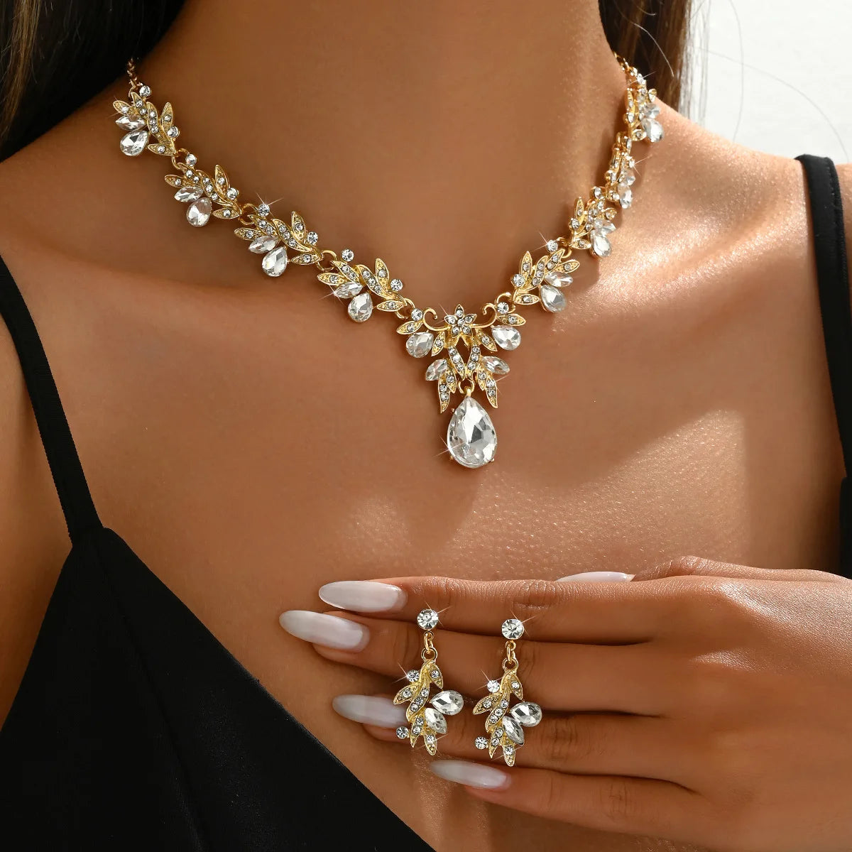 Lunelle™ | Crystal Leaf Necklace &amp; Earring Set