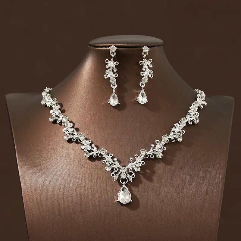 Liora™ | Crystal Vine Necklace &amp; Earring Set