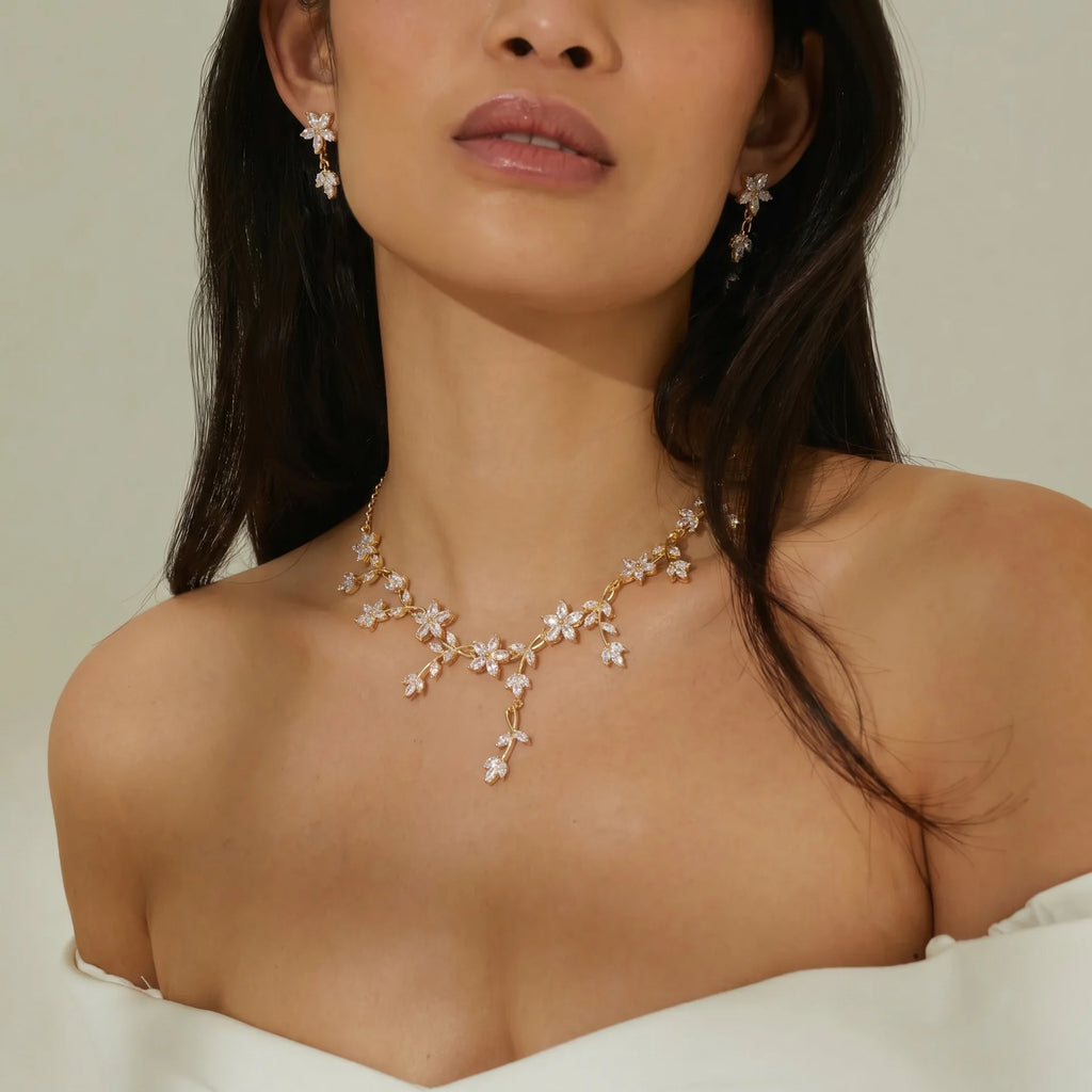 Elowyn™ | Floral Crystal Necklace &amp; Earring Set