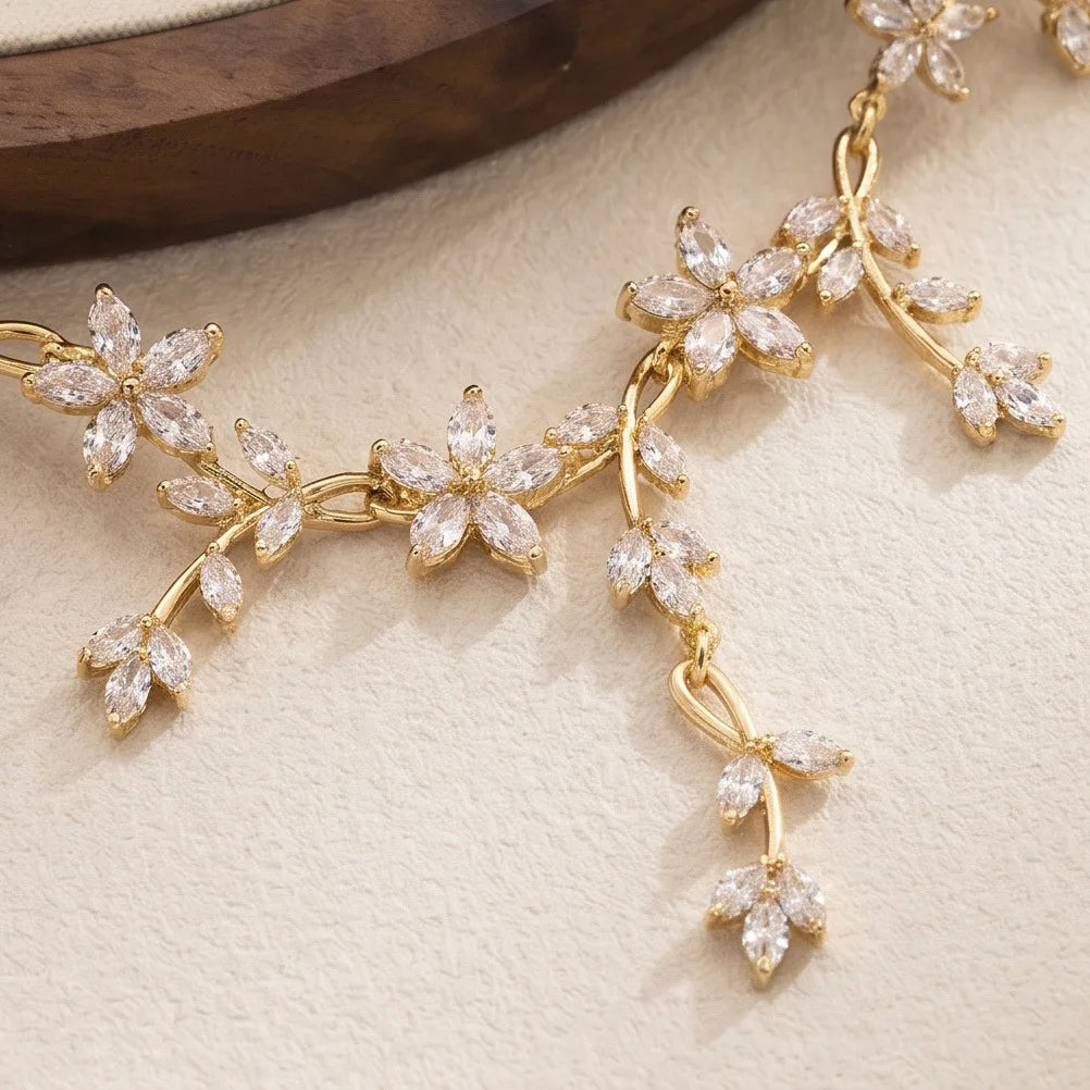 Elowyn™ | Floral Crystal Necklace &amp; Earring Set