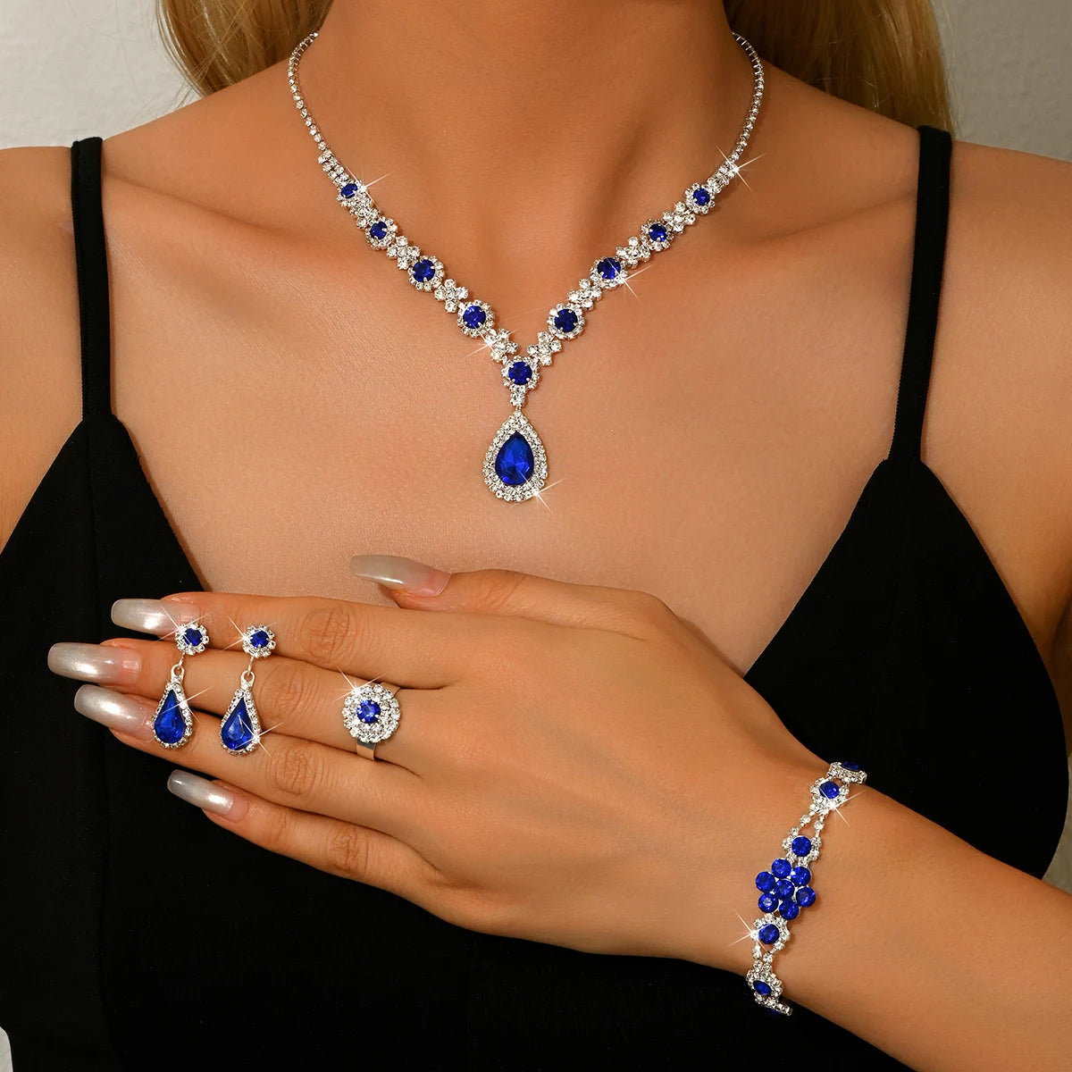 Evelisse™ | 4-delige Blauwe Kristallen Sieradenset