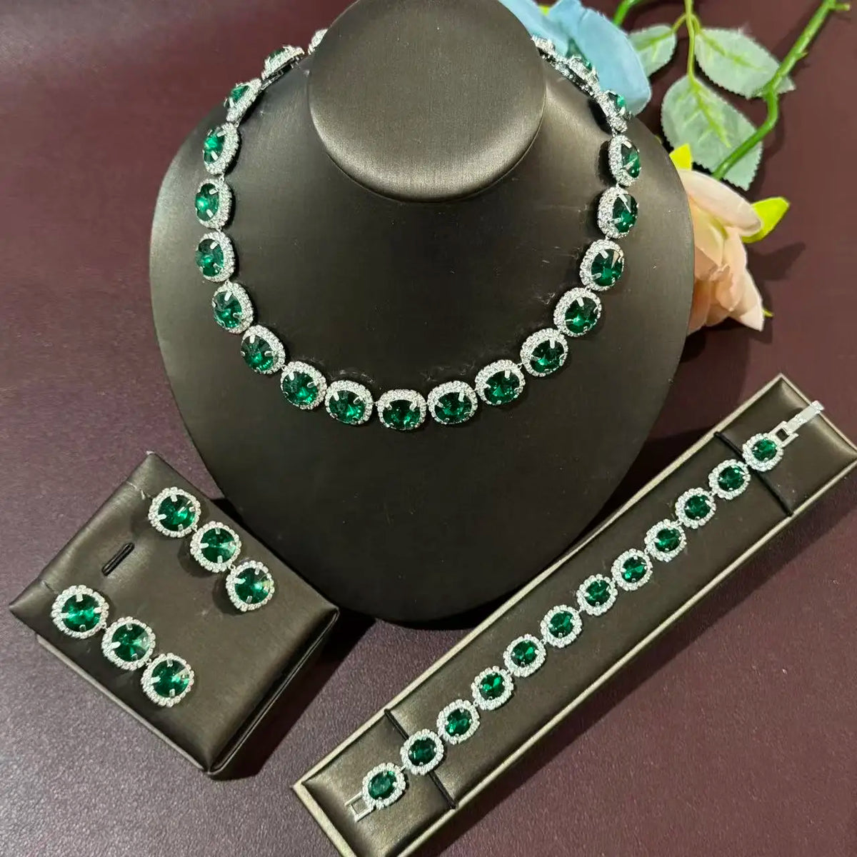 Emerelle™ | Emerald-Green Crystal Jewelry Set